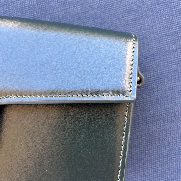 Leo et Violette Baguette in Dark Green - Picture 3 of 8